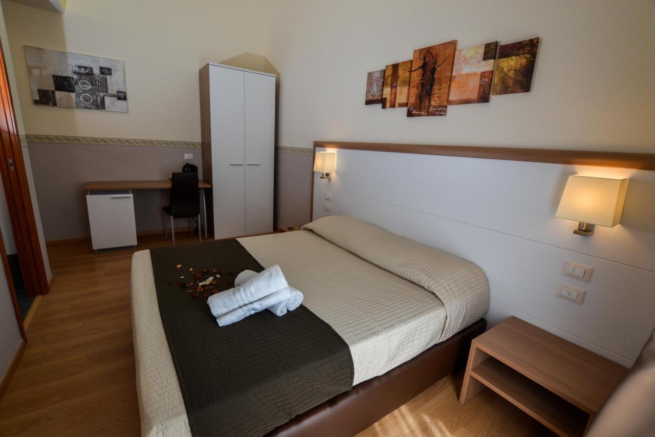B&B Al Viale Фоджа Екстериор снимка