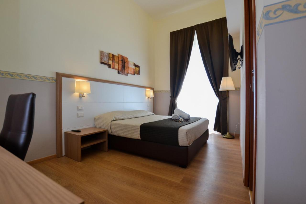 B&B Al Viale Фоджа Екстериор снимка