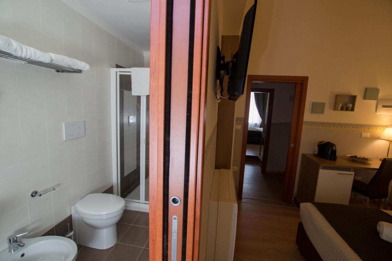 B&B Al Viale Фоджа Екстериор снимка